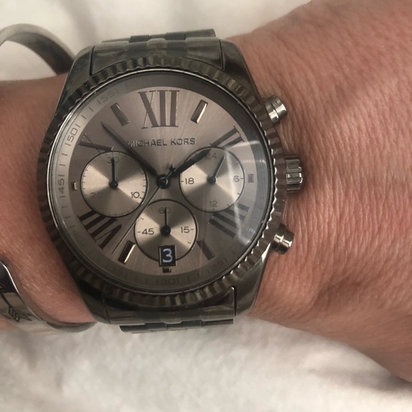 Michael kors watch. Gorgeous gunmetal. - Picture 1 of 3